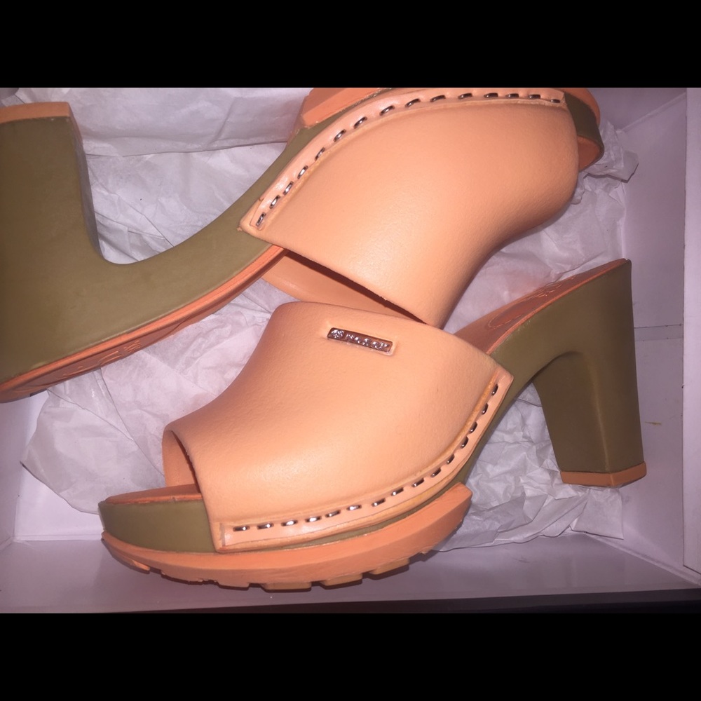 No Sox Peach Slides 3 inch heel